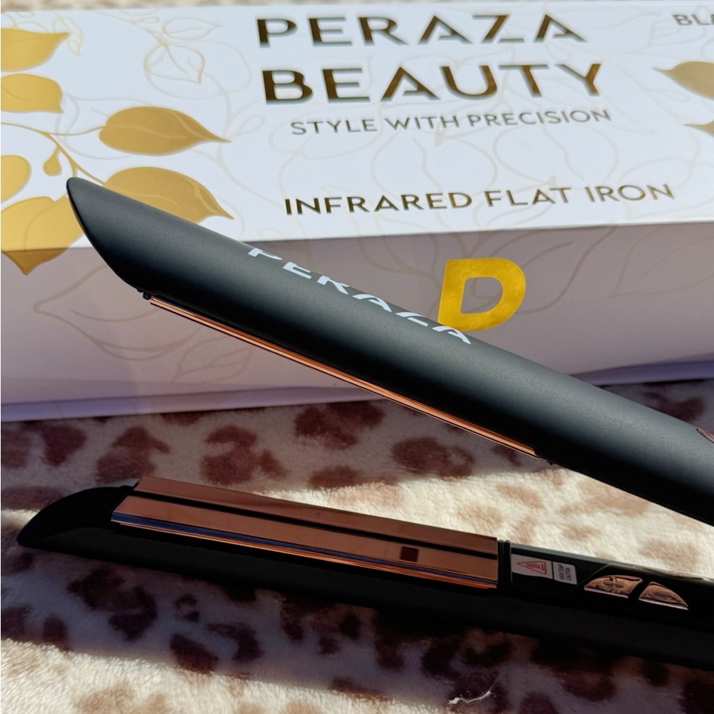 PERAZA FLAT IRON🩷🩷 - Picture 3 of 5